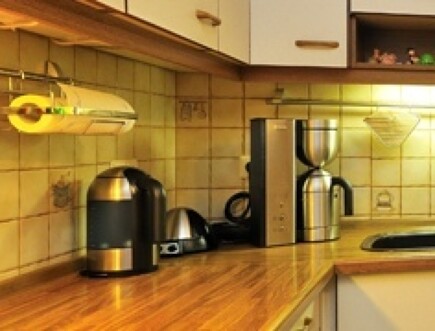 Bei strombetriebenen Küchenhelfern gibt es Stromsparer und Stromfresser. Bei strombetriebenen Küchenhelfern gibt es Stromsparer und Stromfresser.